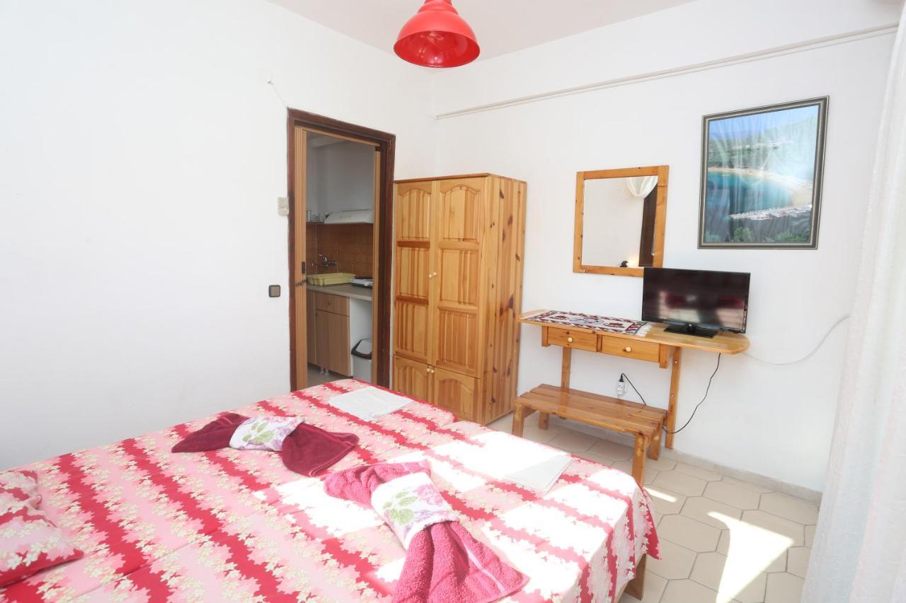 Apartments Villa Castor ペフコホリ エクステリア 写真